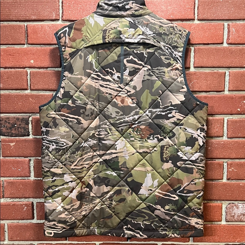 Under Armour Men's Camouflage Quilted Vest - Picture 4 of 4